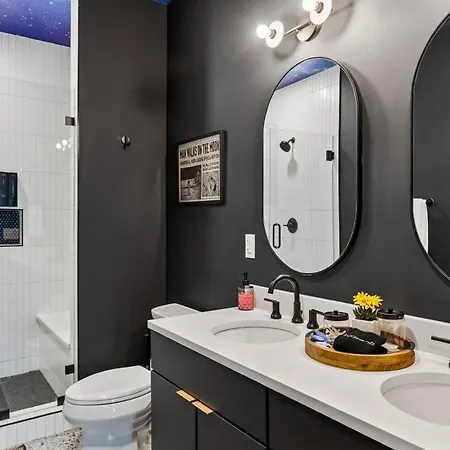 Apartment Cosmic Cowboy By Avantstay Nashville