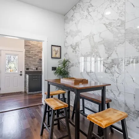High Note Hideaway- Modern 4br Oasis Near Opryland Nashville