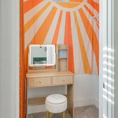 Retro Disco Haven Near Downtown Nash! Holiday home Nashville