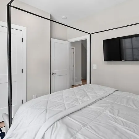 Holiday home Lucky 7 - Hip East Nash Townhouse & Rooftop Deck Nashville