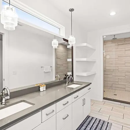 8th Ave South Gem Fabulous For Groups Of 12 *