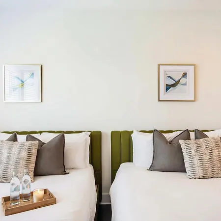 Rooftop Views & Patio Lounge Near Downtown * Nashville