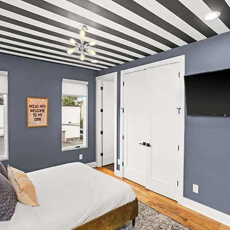 Holiday home Great Location Near Gulch 12 South & Broadway Nashville