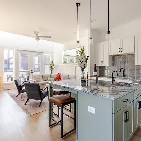 Rooftop Retreat & Skyline Views Holiday home Nashville