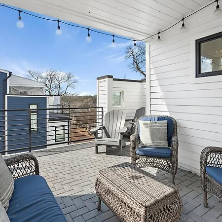 Lucky 7 - Hip East Nash Townhouse & Rooftop Deck