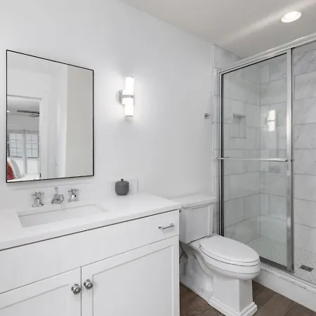 Townhome With Rooftop Garage Pool Table By Belmont And Vanderbilt Holiday home Nashville