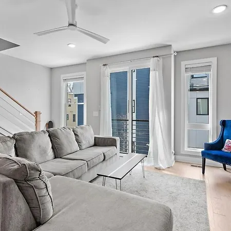 Lucky 7 - Hip East Nash Townhouse & Rooftop Deck Nashville