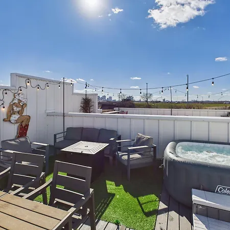 Outlaw-rooftop Patio & Game Room-mins To Broadway Nashville