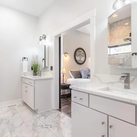 High Note Hideaway- Modern 4br Oasis Near Opryland Holiday home *