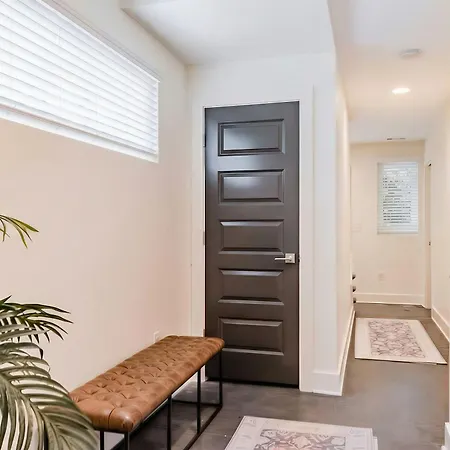 Rooftop Views & Patio Lounge Near Downtown Holiday home Nashville