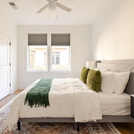 Holiday home Rooftop Retreat & Skyline Views Nashville