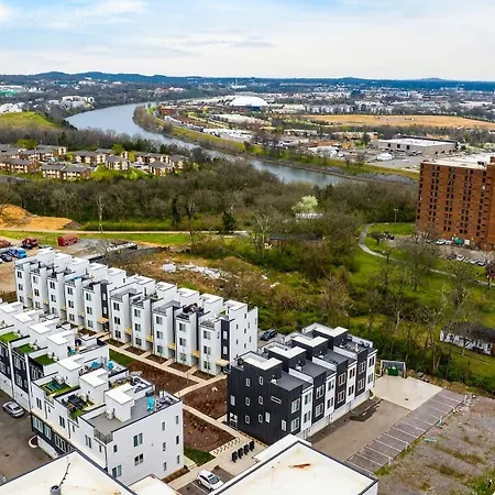 Cliffside Social By Avantstay * Nashville