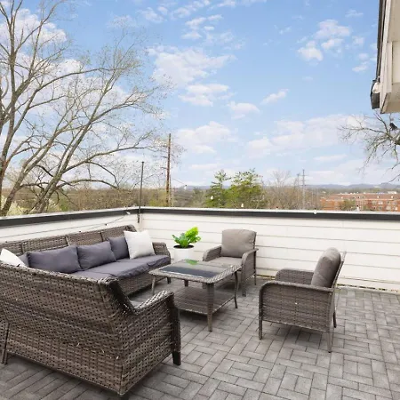 Townhome With Rooftop Garage Pool Table By Belmont And Vanderbilt *