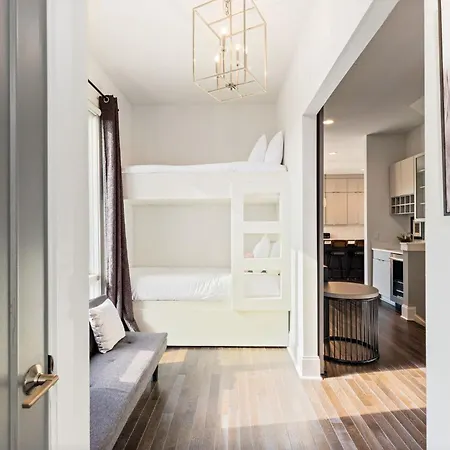 Argyle Rooftop Retreat *