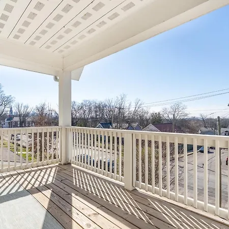 The Brightside Retreat - East Nash Balcony Views Holiday home Nashville
