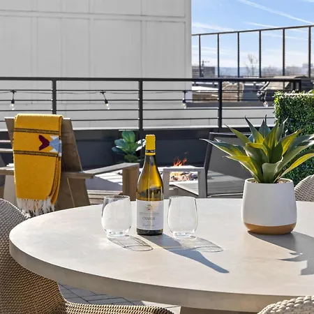 Skyline Views Hot Tub Fire Pit Grill & Parking Holiday home