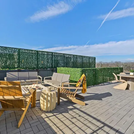 Skyline Views Hot Tub Fire Pit Grill & Parking Nashville