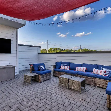 Rooftop Fire Pit + River Views 4br Sleeps 12 * Nashville