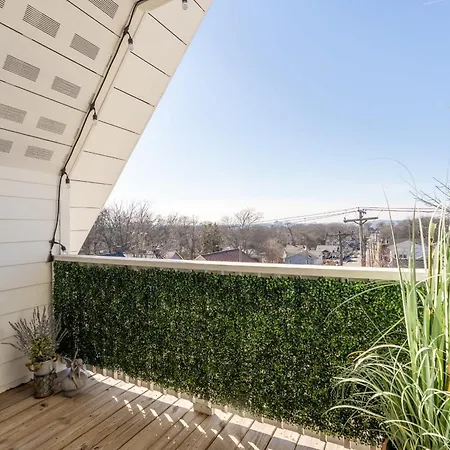 The Brightside Retreat - East Nash Balcony Views Nashville