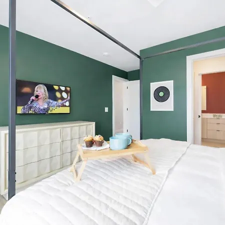 Hyve-anthem-private Balconies-walk To Broadway Holiday home *