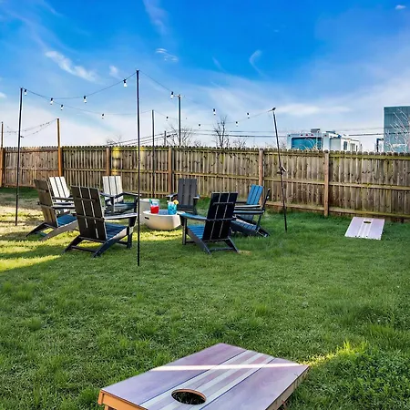Private Pool Game Compound Minutes To Broadway Holiday home Nashville