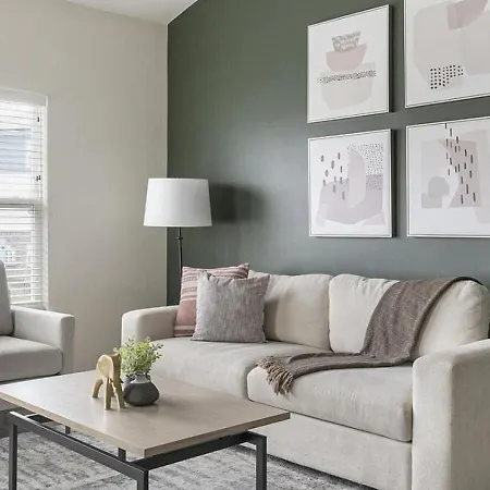 Apartment Landing Modern With Amazing Amenities *