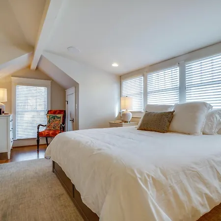 Apartment 1 Mi To Centennial Park, Couple's West End Retreat Nashville