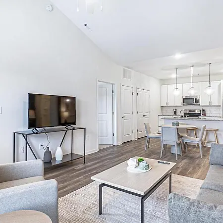Apartment Landing Modern With Amazing Amenities Nashville