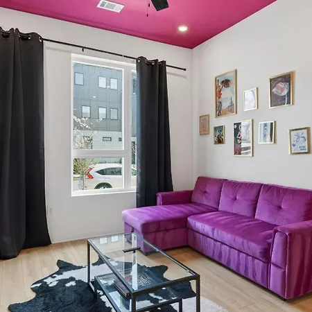 Cosmic Cowgirl By Avantstay Apartment