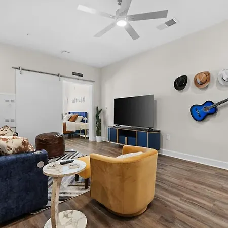 Apartment 1br Retreat Near Ryman With Gym Access Nashville