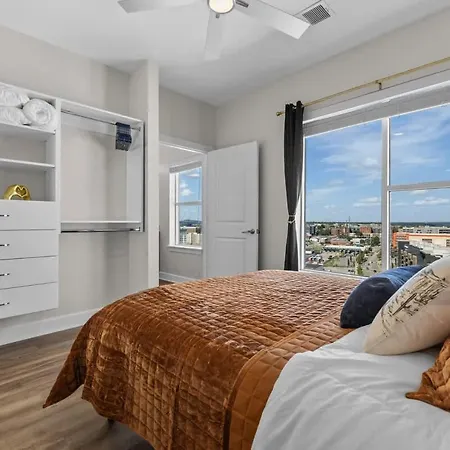 1br Retreat Near Ryman With Gym Access *