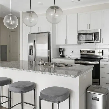 Landing Modern With Amazing Amenities * Nashville