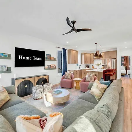 Apartment 4br Getaway - Rooftop Views - Fire Pit Nashville