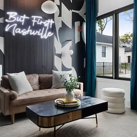 Apartment Kays Hideaway - Stylish Steps To Dining