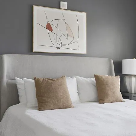 Landing Modern With Amazing Amenities Apartment