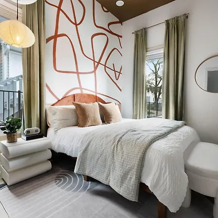 Apartment Kays Hideaway - Stylish Steps To Dining *