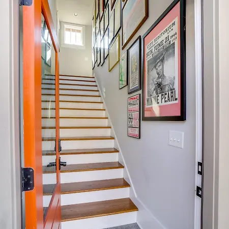 Apartment 1 Mi To Centennial Park, Couple's West End Retreat Nashville