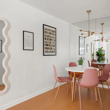 Apartment Country Legends On Music Row, Slps 27, Bachlorette