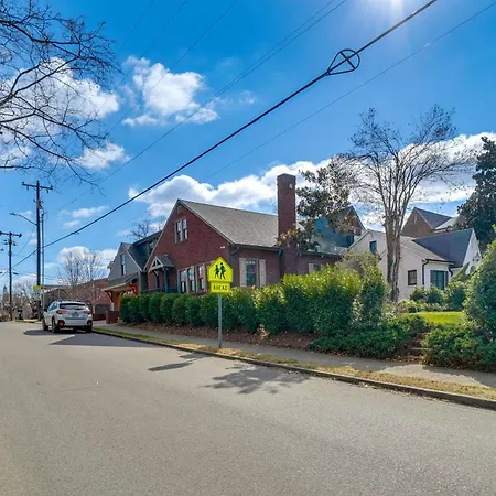 1 Mi To Centennial Park, Couple's West End Retreat Apartment