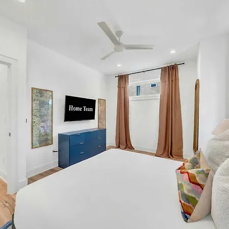 Apartment 4br Getaway - Rooftop Views - Fire Pit