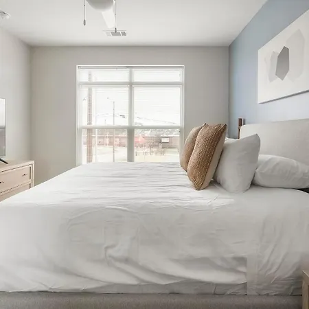 Landing Apartments - Meridian Park