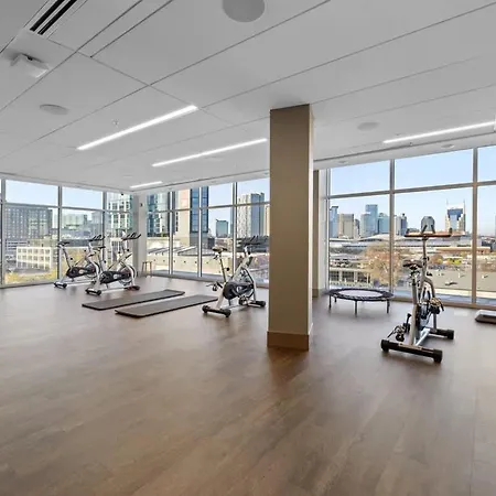 1br Retreat Near Ryman With Gym Access Apartment