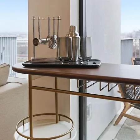 Apartment Penthouse River View With Patio And Parking Near Downtown Nashville