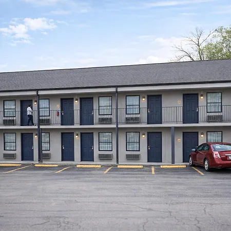 Quarters & Hotel