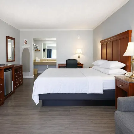 Hotel Quarters & Nashville