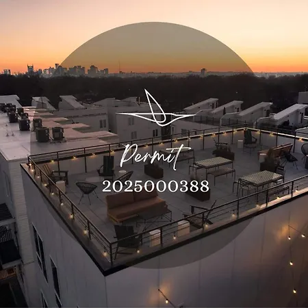 Dreamy With Fireplace, Rooftop, Gym, Parking, Sleeps 5 With King Bed, Sleeper Sofa, Hidden Bunk, Shared Rooftop And Gym, Free Dedicated Parking, Minutes To Broadway, Five Points & Grand Ole Opry, 24 Hr Hospitality Nashville