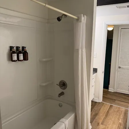 The Lofts At 107 3* Nashville