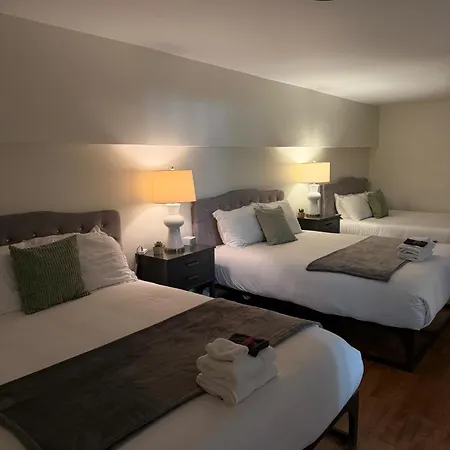 The Lofts At 107 3*