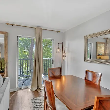 Nash Riverfront Condo, Sleeps 6, Walk To Broadway
