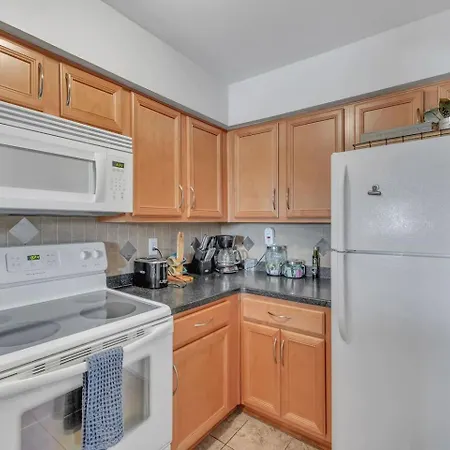 Nash Riverfront Condo, Sleeps 6, Walk To Broadway Apartment Nashville